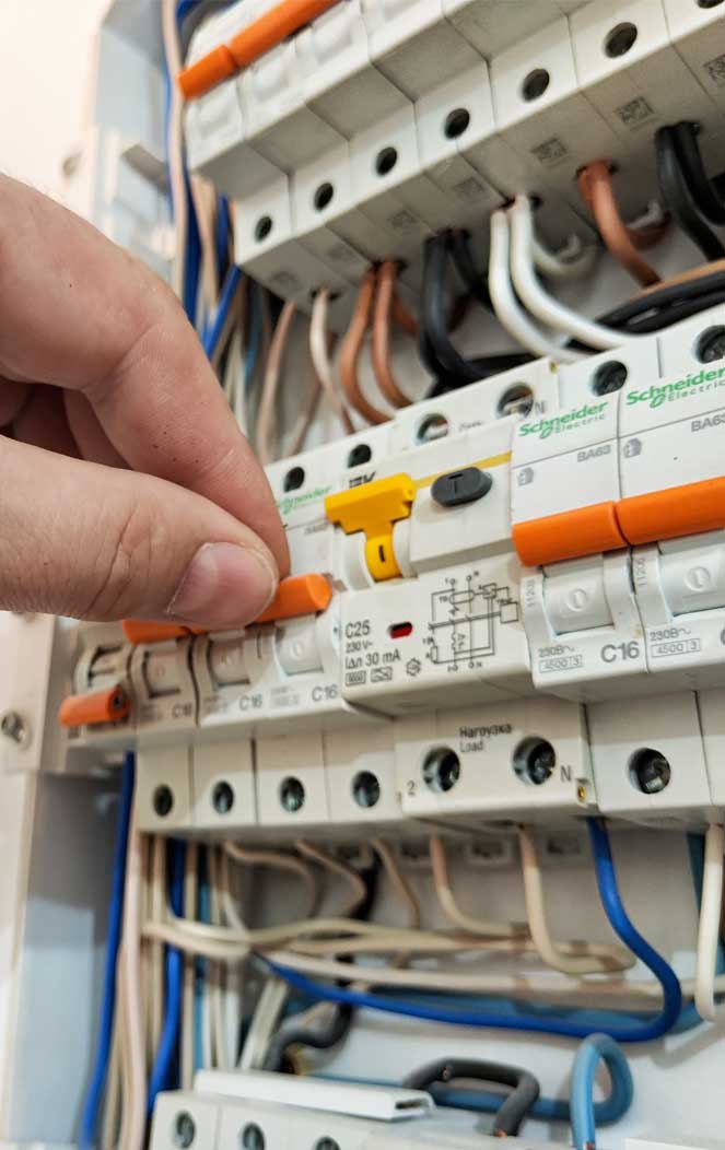 Why Choose L & E for Your Houston Home Rewiring Section Image